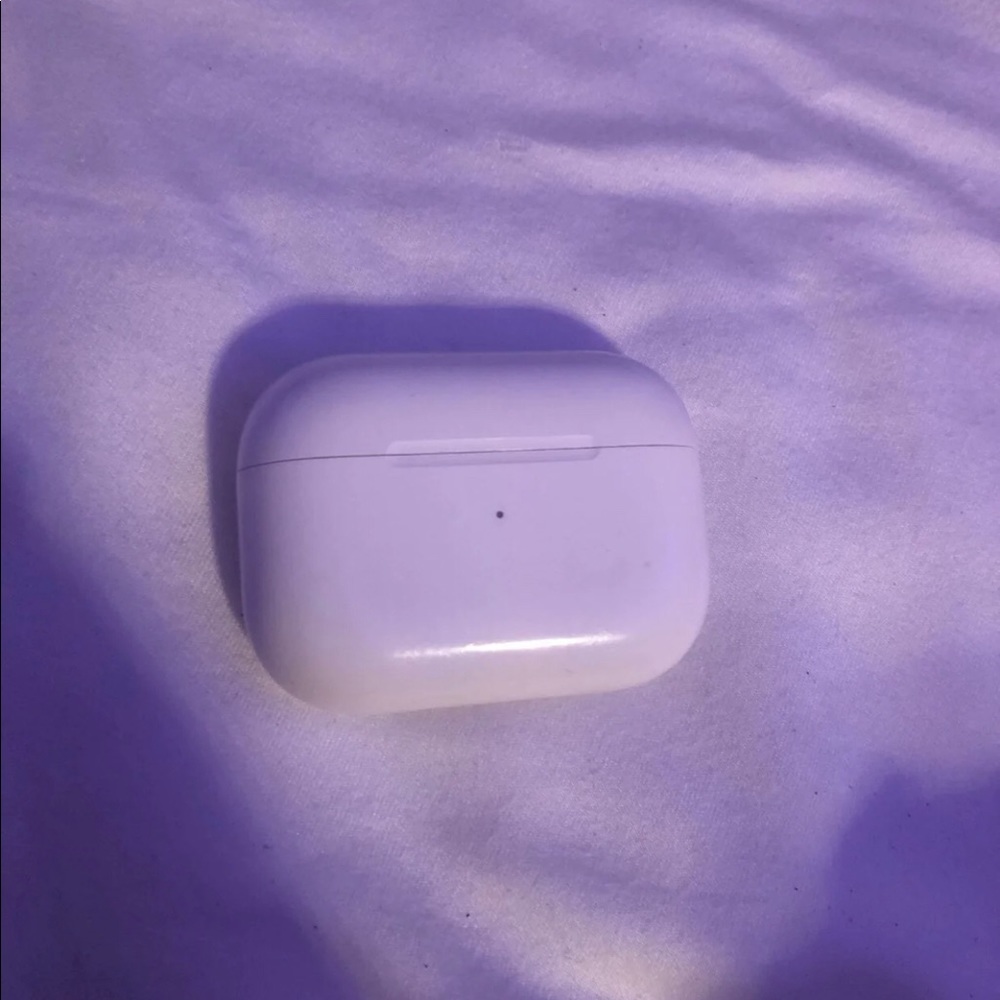 AirPods Pro Charging Case